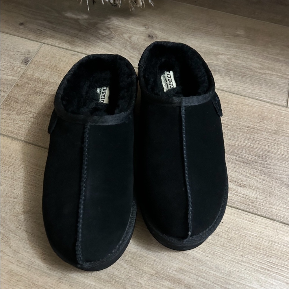 Women’s Fireside by Dearfoams Queenstown Platform Shearling Clog